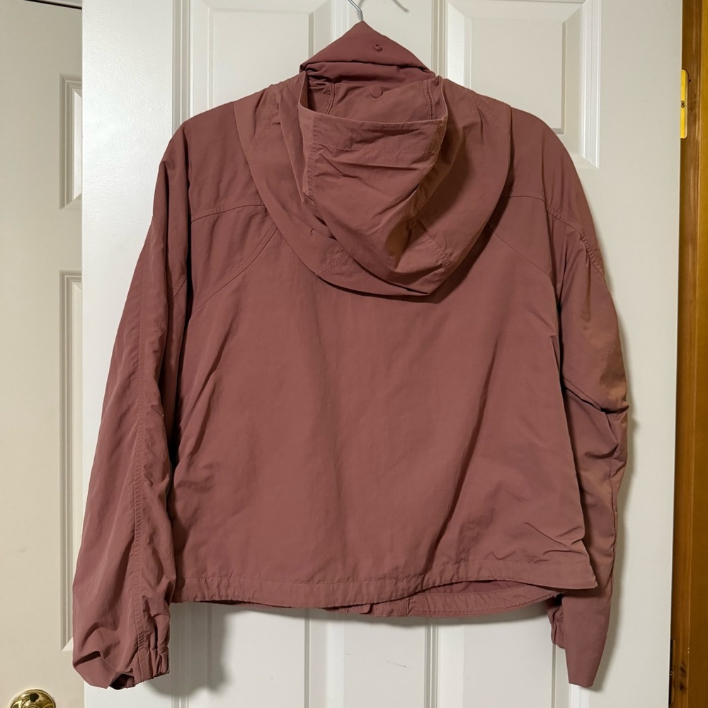 Lululemon // Always Effortless Jacket // Spiced Chai - Picture 4 of 5